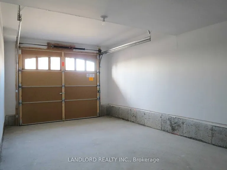 1189 Cactus Cres — Photo 21
