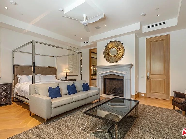 618 N Beverly Dr — Photo 20