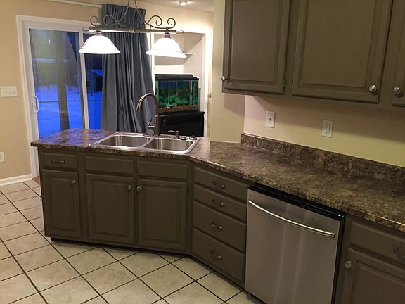5th image of 206 Shady Ln