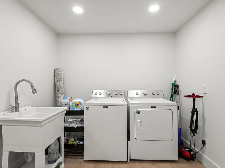 2507 Edgewater Dr — Photo 30