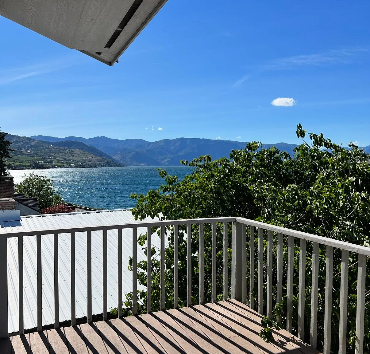 2 bed, 890 sqft, $2,200 — Photo 2