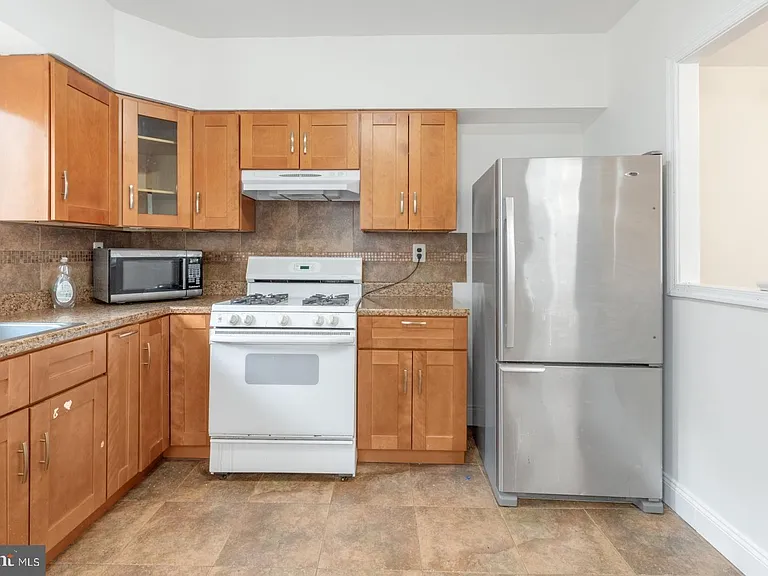 3306 Haverford Ave — Photo 11