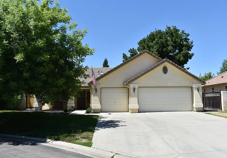 6310 Diamond Ct — Photo 1