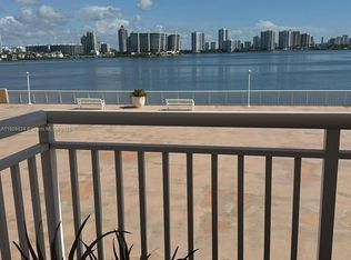 251 174th St APT 320, Sunny Isles Beach, FL 33160