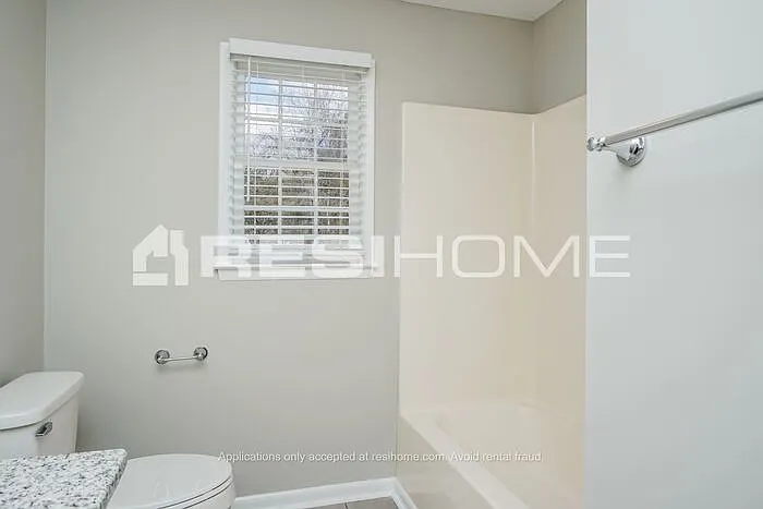 126 Greenwood Cir — Photo 16