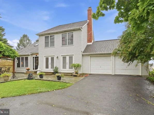 6650 Wind Ridge Rd, Mount Airy, MD 21771