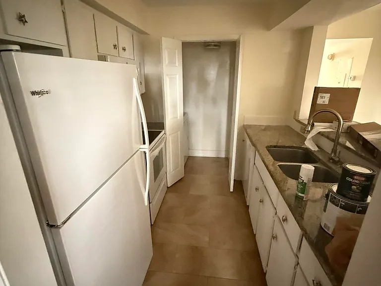 227 Walmar Grv — Photo 3