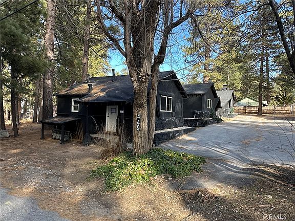 3rd image of 449 Georgia St