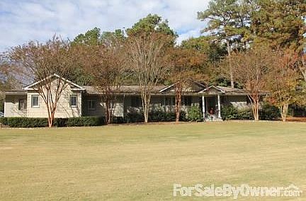 Street View
						:
						Large, flat front yard. Irrigation system, circular drive.