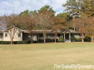 1135 Annalue Dr, Auburn, AL 36830