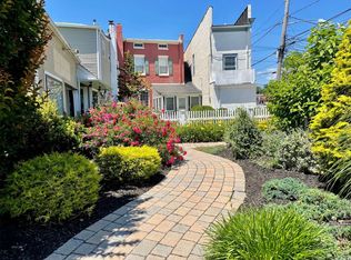 12 Gillette Ave, Sayville, NY 11782