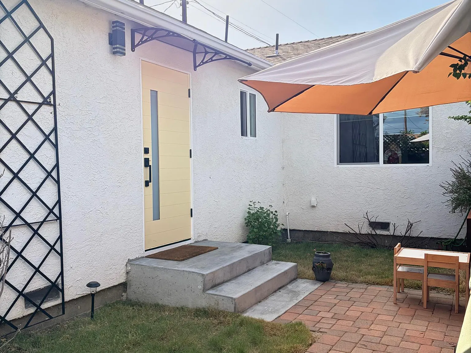 3 bed, 1200 sqft, $3,750 — Photo 3
