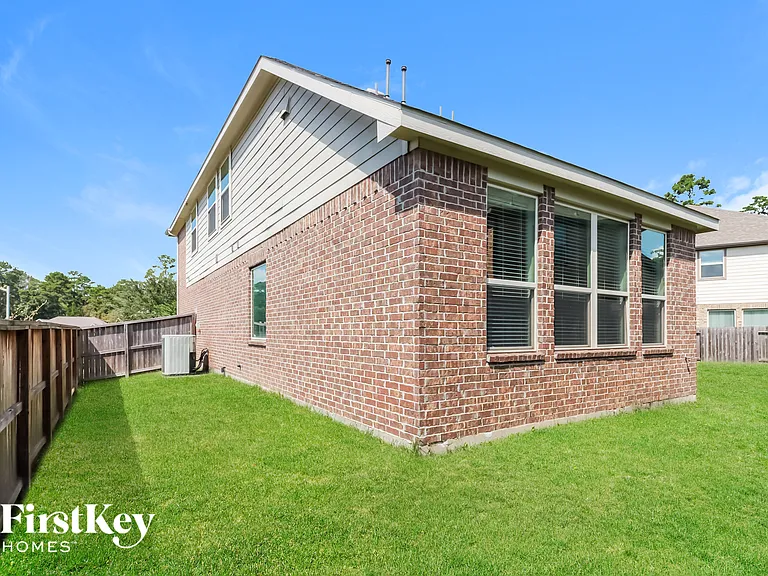 2 Bellshill Cir — Photo 15