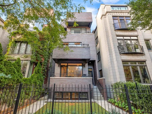 908 N Hermitage Ave #1, Chicago, IL 60622