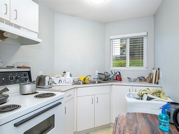 4th image of 200 Back Rd #105