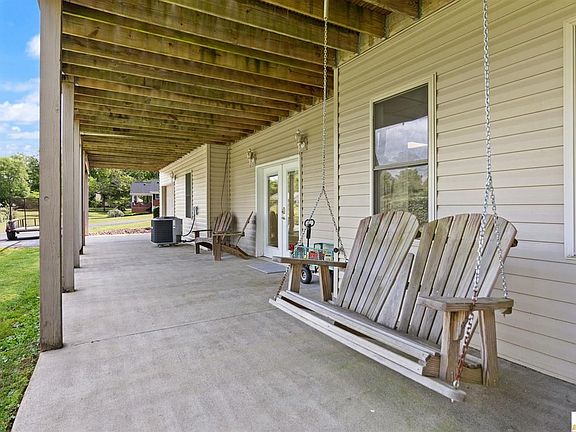 5th image of 223 Lakeview Dr
