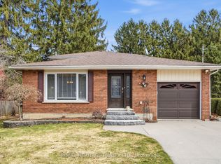 3 Rose Glen Rd S, Pt Hope, ON L1A3V6