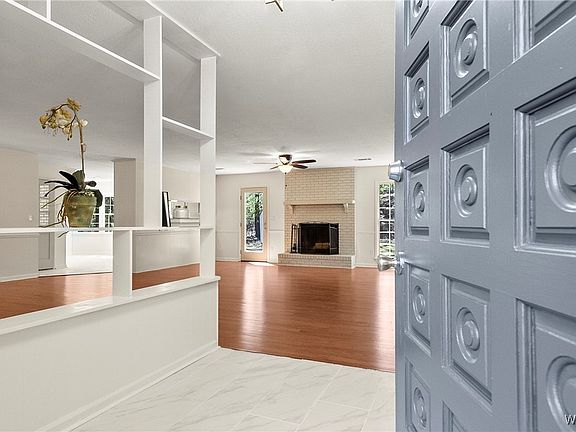 4th image of 3301 Paddlecreek Ln