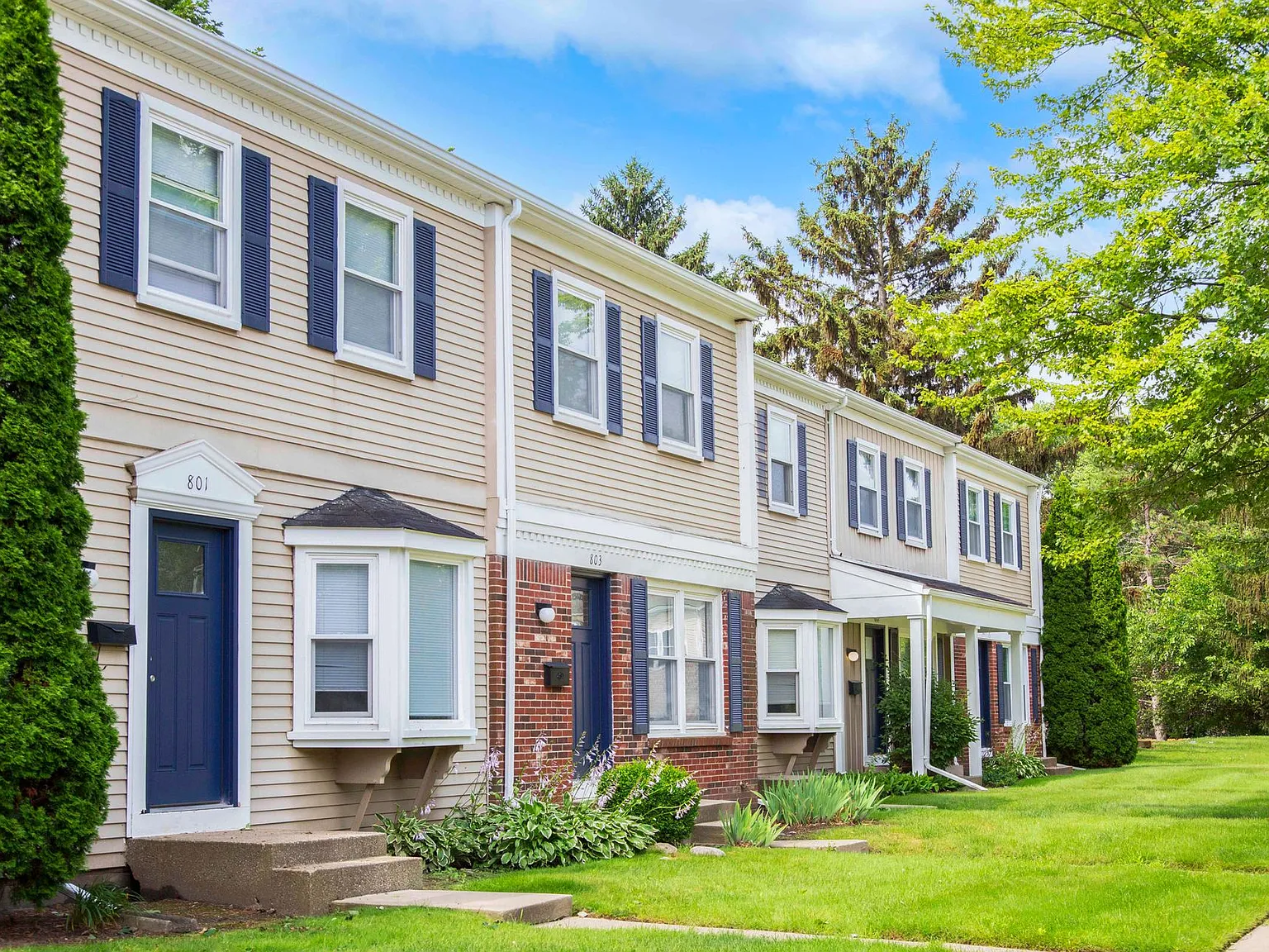 Meadowfield Townhomes — Photo 1