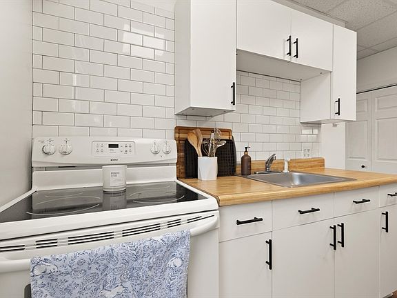 2nd image of 8 North St #5C