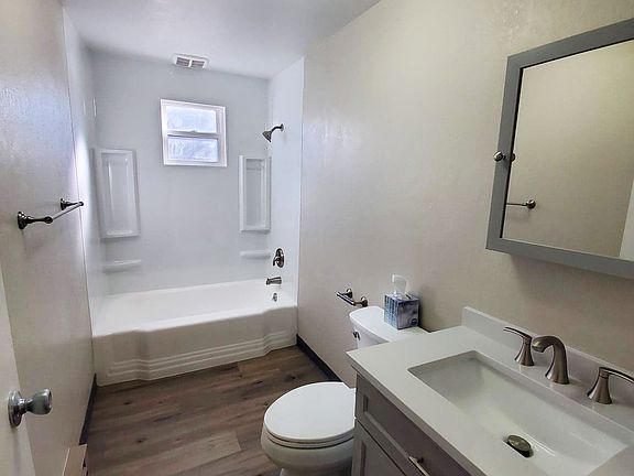 3rd image of 117 W Sussex Ave APT 2