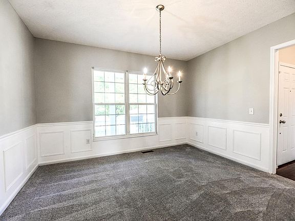 3rd image of 1181 E Glen Echo Ln
