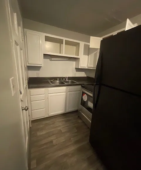 2118 Malloy St #3 — Photo 8