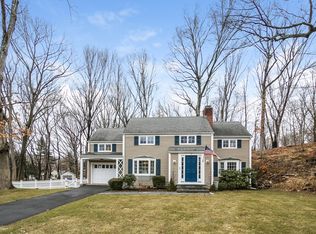 29 Phillips Ln, Darien, CT 06820