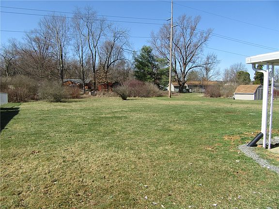 2nd image of 50 Robinhood Dr