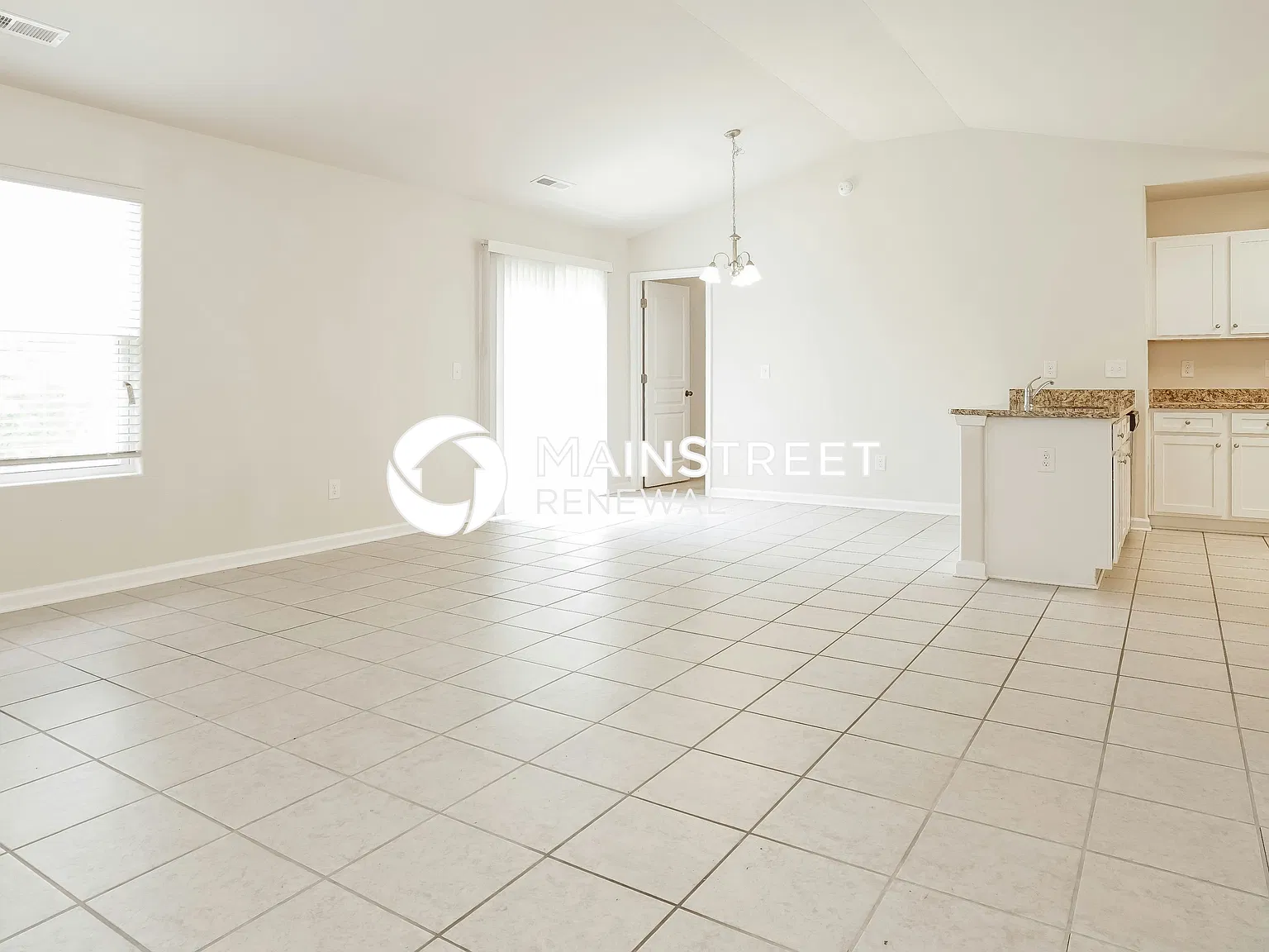230 Kendall Dr — Photo 4