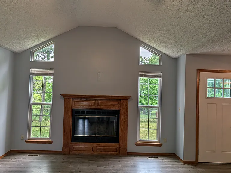 1910 Bluebird Dr — Photo 25