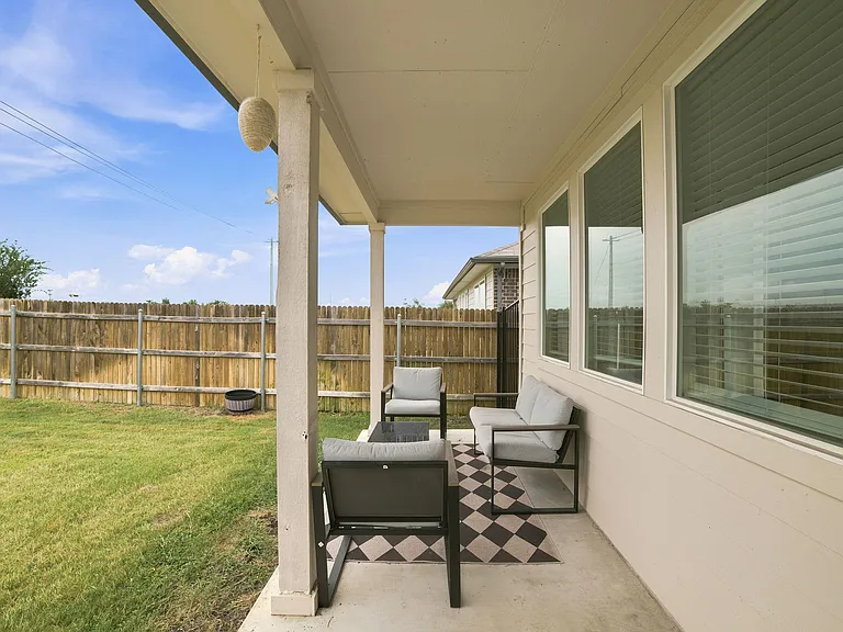 3608 Overlord Ln — Photo 32