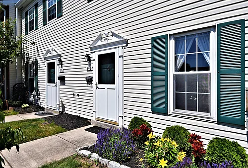 615 Piedmont Ct Photo 1
