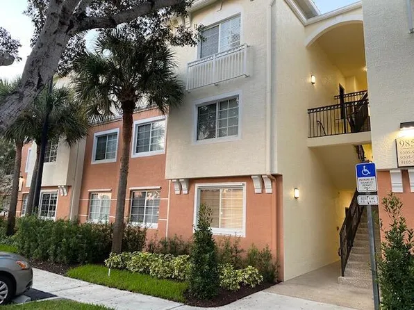 9857 Baywinds Dr, Royal Palm Beach, FL