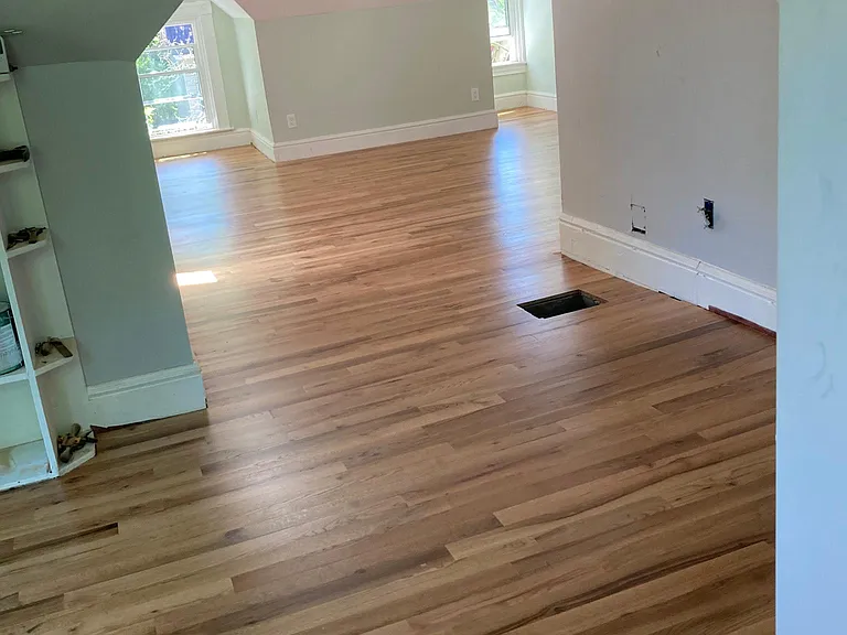 209 Franklin Ave #3 — Photo 1