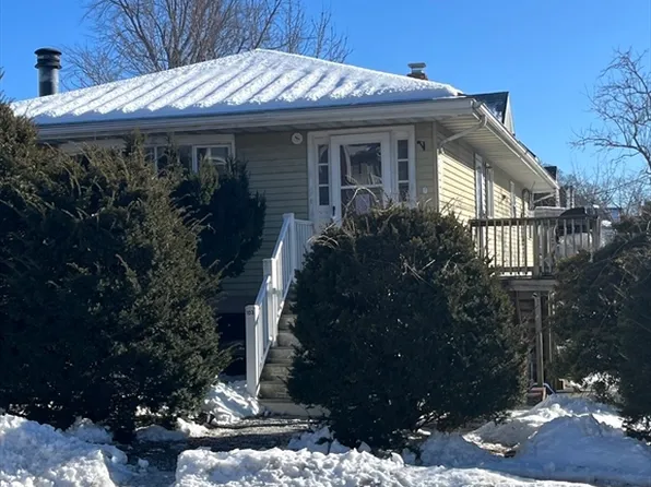 103 E Foster St, Melrose, MA 02176