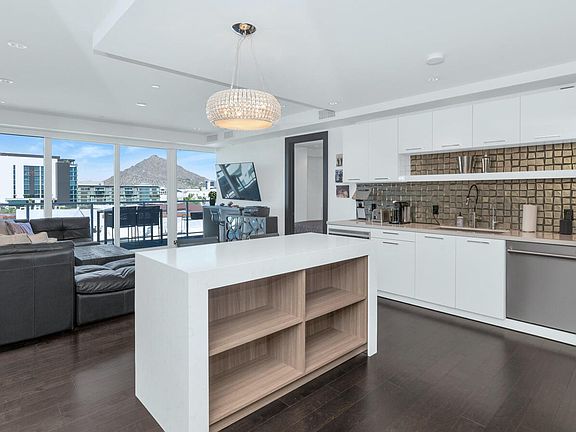 5th image of 4422 N 75th St Unit 7004