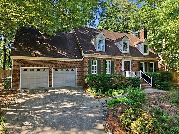 2nd image of 3509 Chadford Pl