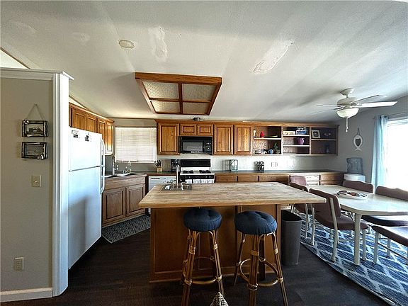 5th image of 65 2nd Street Havasu Lake Ca #92363