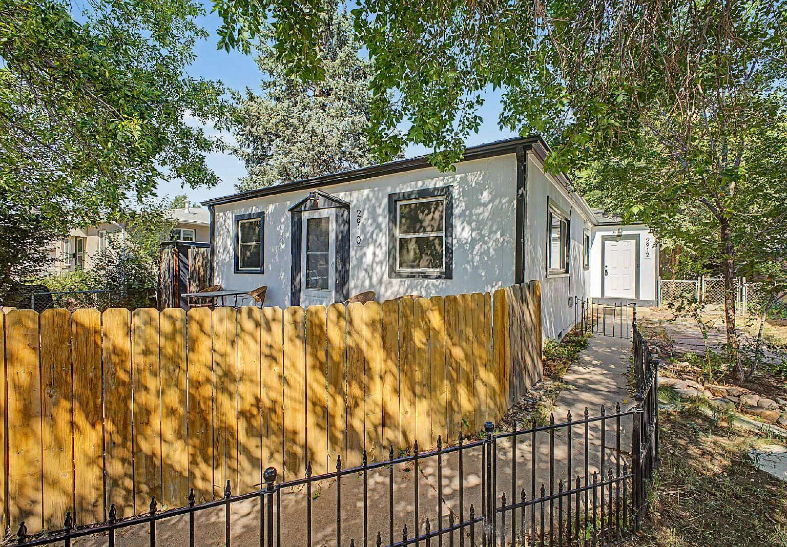 2 bed, 1.0 bath, 725 sqft, $2,150 — Photo 3