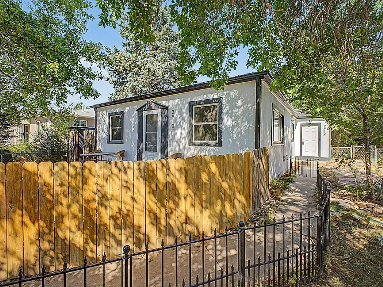 2910 S Delaware St — Photo 3