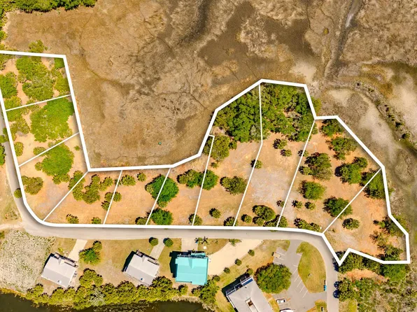 X Sea Breeze Dr, Crawfordville, FL 32327