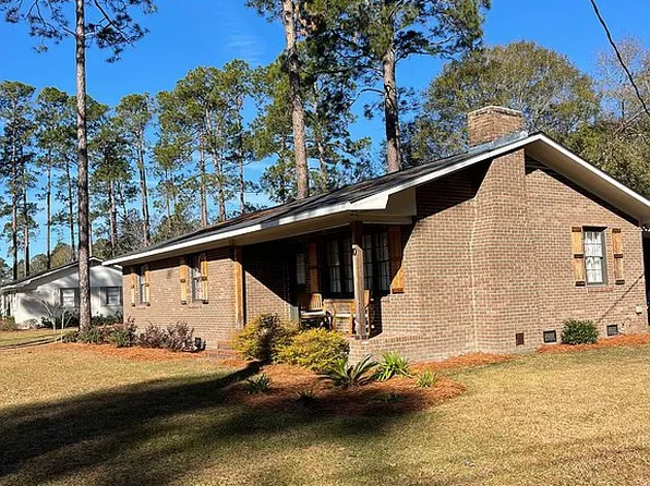 10 Holly Dr, Homerville, GA 31634