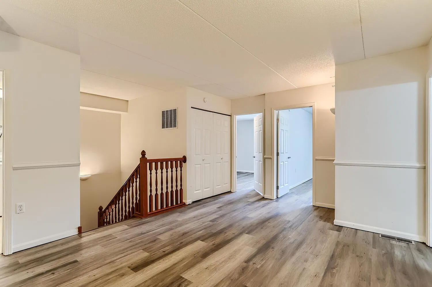 Village Plaza Apartments — Photo 2