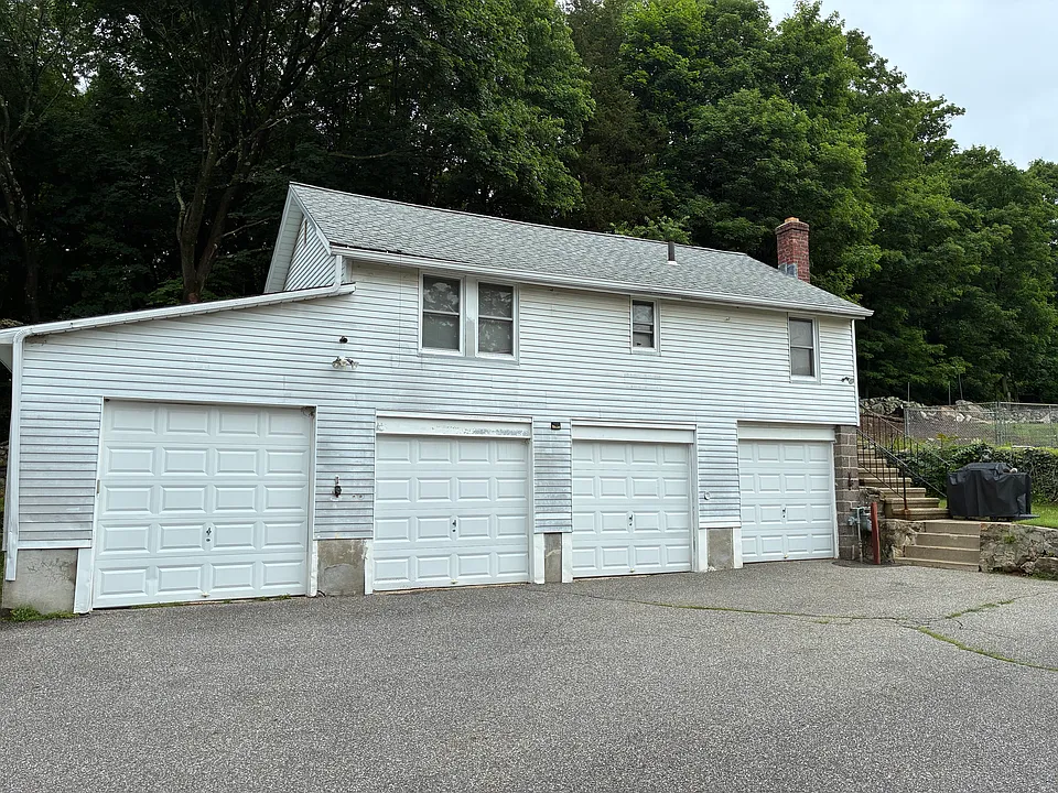 30 Chatfield St #3