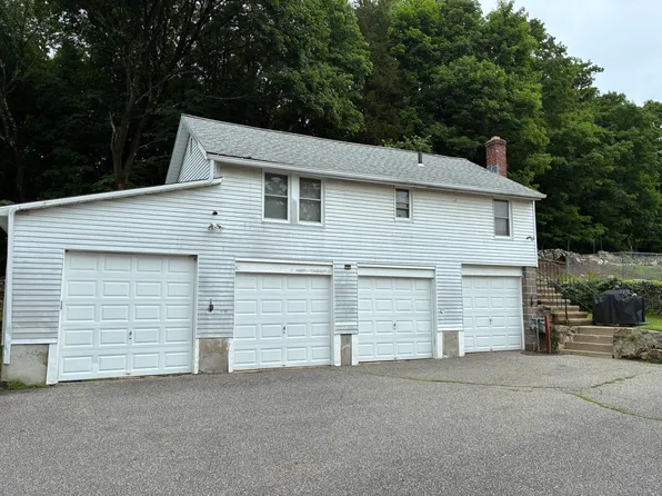 30 Chatfield St #3, Derby, CT 06418