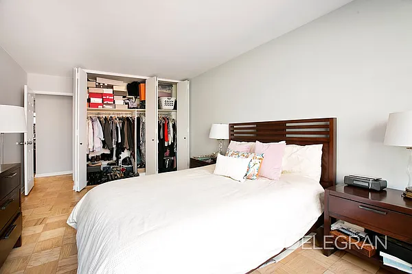 Sold by (Legacy) Elegran | media 5