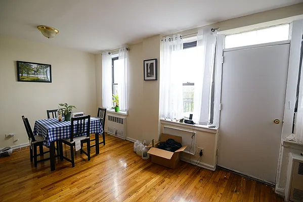 Rented by Giaps Realty Group LLC | media 8