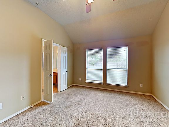 5th image of 704 Grandview Avenue