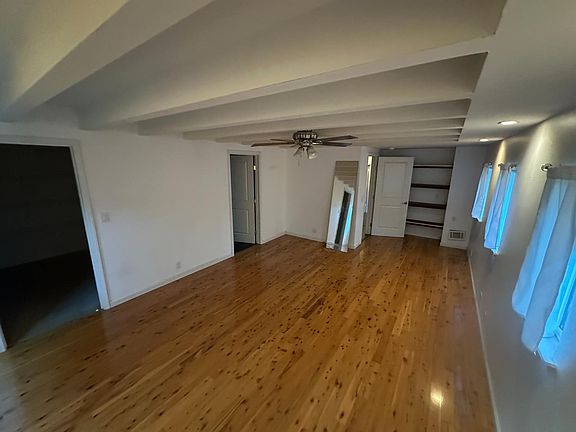 5th image of 24110 Oakmont Way